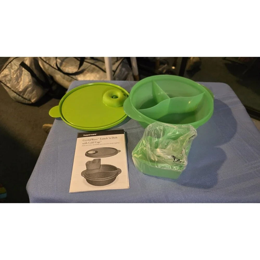 Tupperware CrystalWave Lunch 'n Dish With Cold Cup